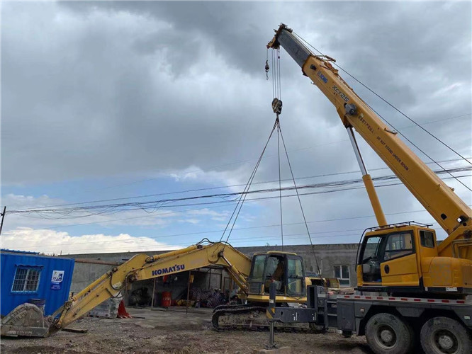 绥德县25吨吊车的工作半径是多少？